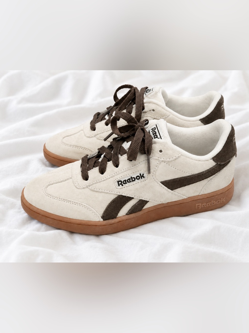Free Shipping Women Reebok Cream and Brown Suede Sneakers